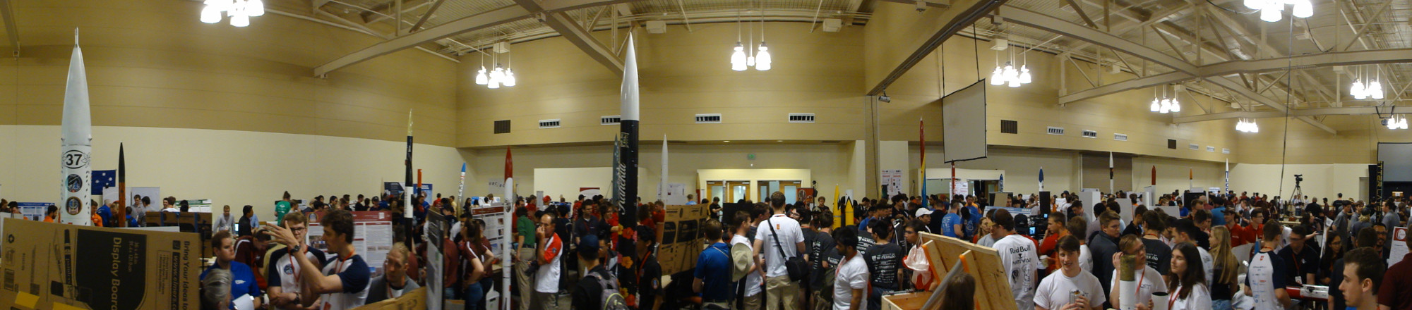 Panorama picture of the exhibition hall of the Spaceport America Cup.